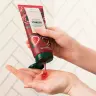 The Body Shop Epres Tusfürdőradír (200 ml)